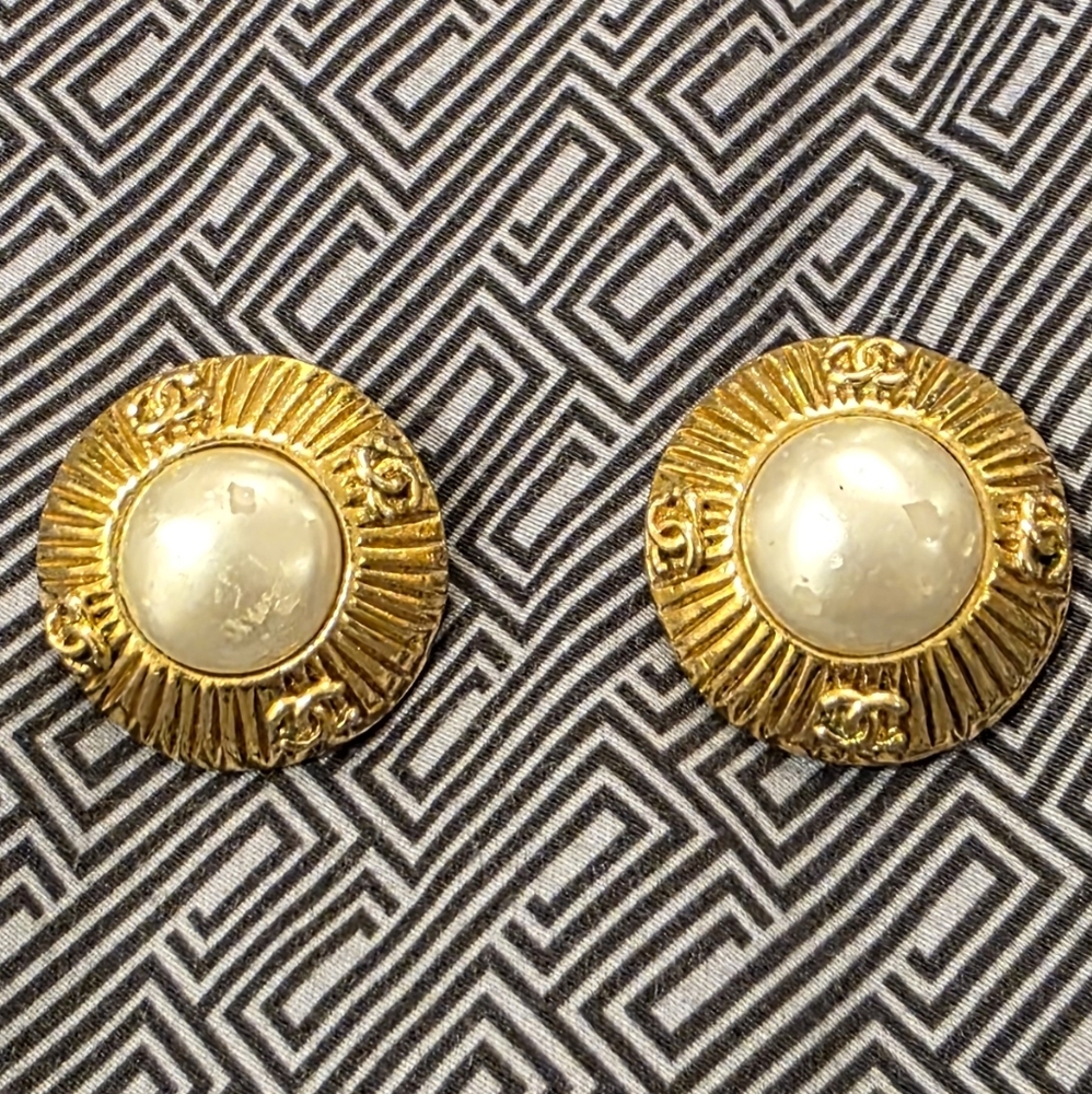 Authentic Vintage Chanel Clip On Earrings